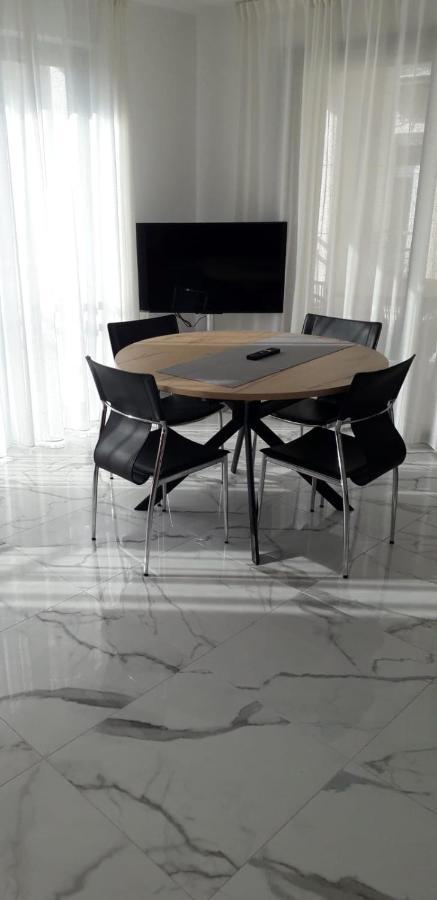 Appartement Saint Jhon à Menton Extérieur photo