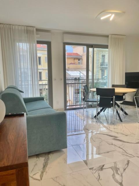 Appartement Saint Jhon à Menton Extérieur photo